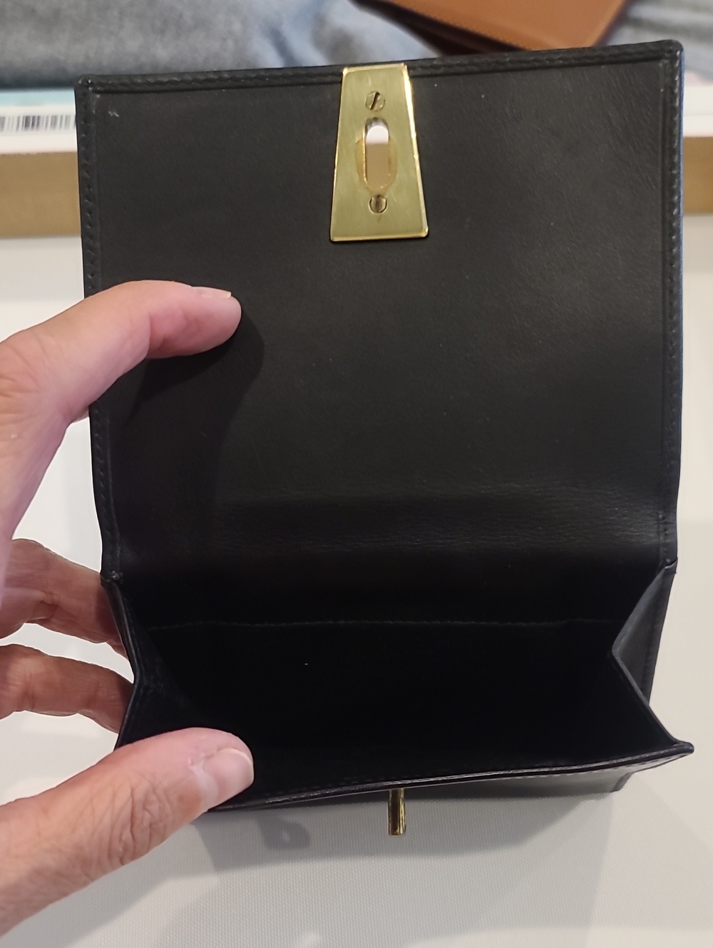 Gucci Wallet - Picture 6 of 6